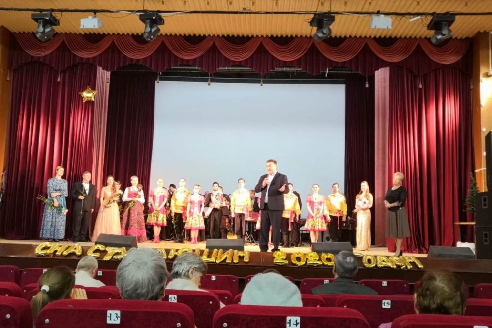 Артисты МОФ выступили с Новогодним гала-концертом в Калужской области Артисты МОФ выступили с Новогодним гала-концертом в Калужской области