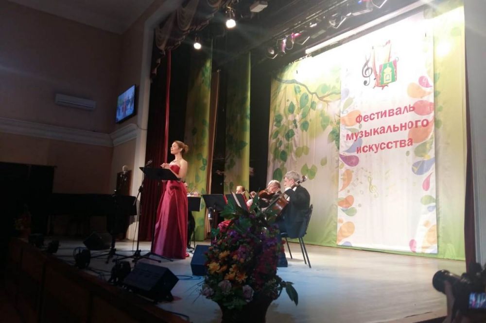 Квартет имени А.А. Алябьева и Алина Яровая выступили на фестивале в Пушкино Квартет имени А.А. Алябьева и Алина Яровая выступили на фестивале в Пушкино