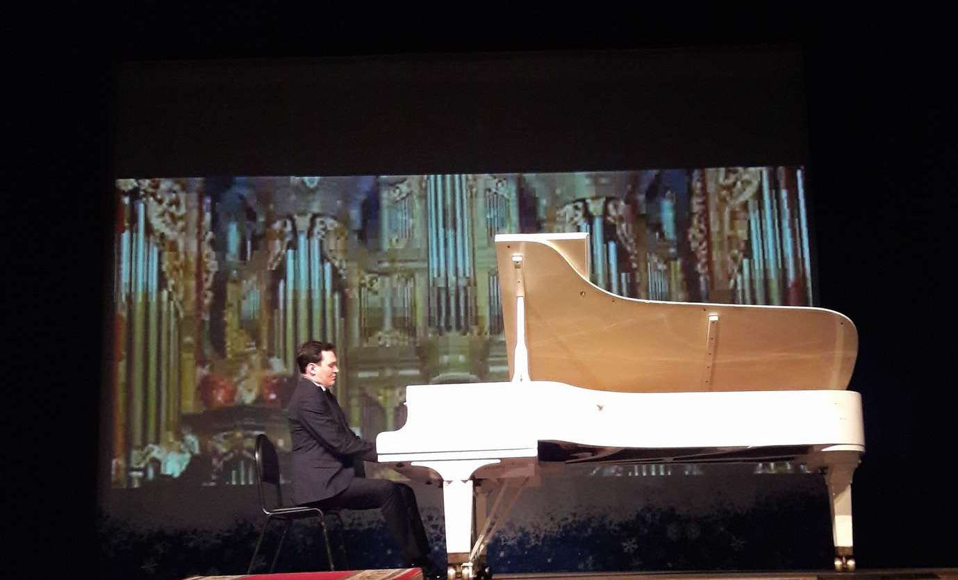 «Путешествие от барокко до джаза»: Олег Калагуров выступил в ДК «Балашиха» «Путешествие от барокко до джаза»: Олег Калагуров выступил в ДК «Балашиха»