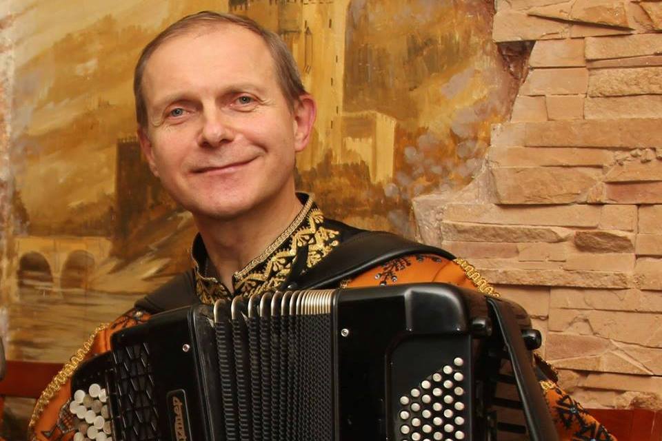 Ушел из жизни артист ансамбля «Русский тембр» Алексей Кочуров Ушел из жизни артист ансамбля «Русский тембр» Алексей Кочуров